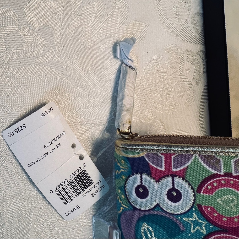 Coach Rare NWT Poppy Pop C Jazzy Signature Wallet Vibrant Design MSRP $228 - Picture 4 of 12